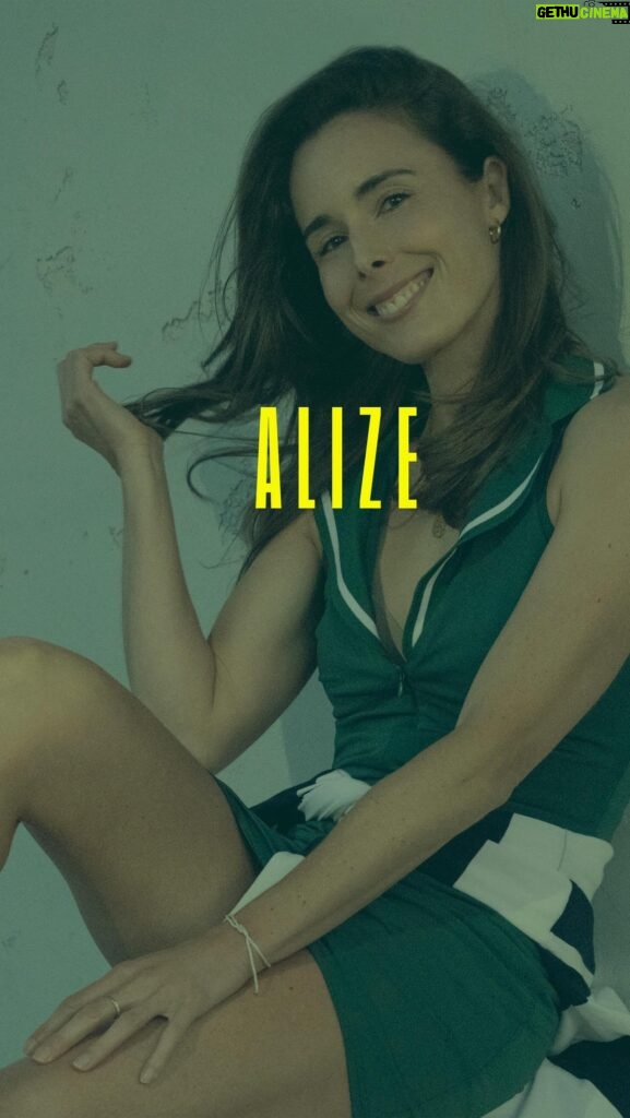 Alizé Cornet Instagram - Alizé Cornet BTS for @ptpaplayers, Indian Wells 🎥🎾🌴 #tennisphotographer #womenstennis #wta #tennislife #femaleathletes #alizecornet #indianwells #shotbyradka
