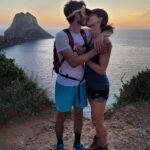 Alizé Cornet Instagram - I didn't take a pill in Ibiza 😉, but still had an unforgettable week with these amazing people 🫶🥹💃 Ibiza, you are so much more than what your reputation would suggest 🙏🌱🌺🌳🐠🌞⛵️💙✌️ Merci pour tout les copains 🥰 #vidalocaforever