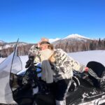 Alla Mikheeva Instagram - Сибирь. Часть 1. Поход на Поднебесные Зубья! Снегоходы. Вид на пик дураков 🏔️ Замёрзшие ресницы. -35 градусов. Сугробы. Лазить по крышам. Баня. Ватрушки. Хаски. И просто красиво и холодно 🧊 #siberiaonelove #siberia