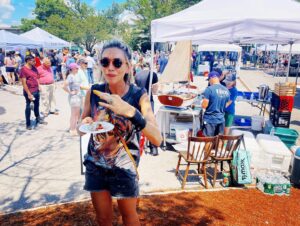 Allie McCulloch Instagram - peace out for now, maine. you & your people & your oysters & your lobstahs treated me just right, as per usual ✌️ ✌️