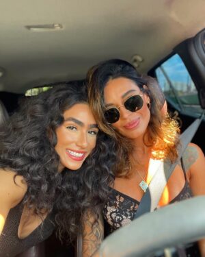 Alline Calandrini Instagram - Doooooomingo de ☀️ 

Saindo para esbanjar a beleza dela ❤️