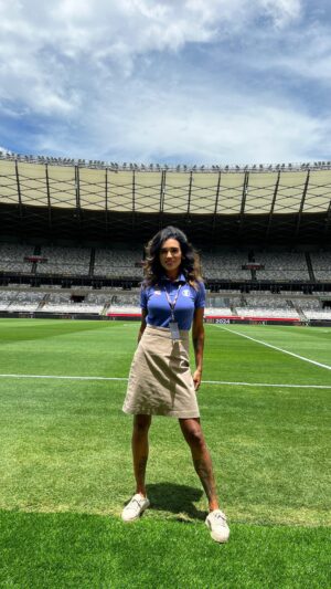 Alline Calandrini Instagram - Uma tarde de SUPERCOPA REI em BH.
Premiando o São Paulo, que agora é campeão de tudo. 

Valeu a todos que estiveram conosco nesse grande evento 👊🏽❤️