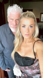 Actress Allison Dunbar HD Instagram Photos and Wallpapers September 2023
