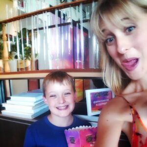 Actress Allison Mack HD Instagram Photos and Wallpapers August 2017