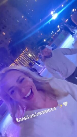 Allison McAtee Instagram - ❄️⛸️ #skating #intotheweekend ⛸️❄️ #bringonthesmiles and … #holidayfun 🎄#downtownlosangeles #icerink #decemberbaby #waitinonsanta
