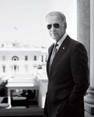 Allison Munn Instagram - Congratulations Madam Vice President-Elect Harris & President-Elect Biden. 💙⁣⁣
⁣⁣
Watching this historic moment with my kids this morning has me emotional with gratitude & relief. We were all gathered around the television, watching decency win in real time. What a great lesson for my kids to experience. ⁣⁣
⁣⁣
And - THE FIRST FEMALE VICE PRESIDENT OF THE UNITED STATES!!!! A Black & South Asian woman!! The impact of this achievement can not be overstated. ⁣
⁣
Congratulations to @kamalaharris and @joebiden.