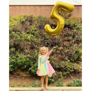 Allison Munn Thumbnail - 7.6K Likes - Most Liked Instagram Photos