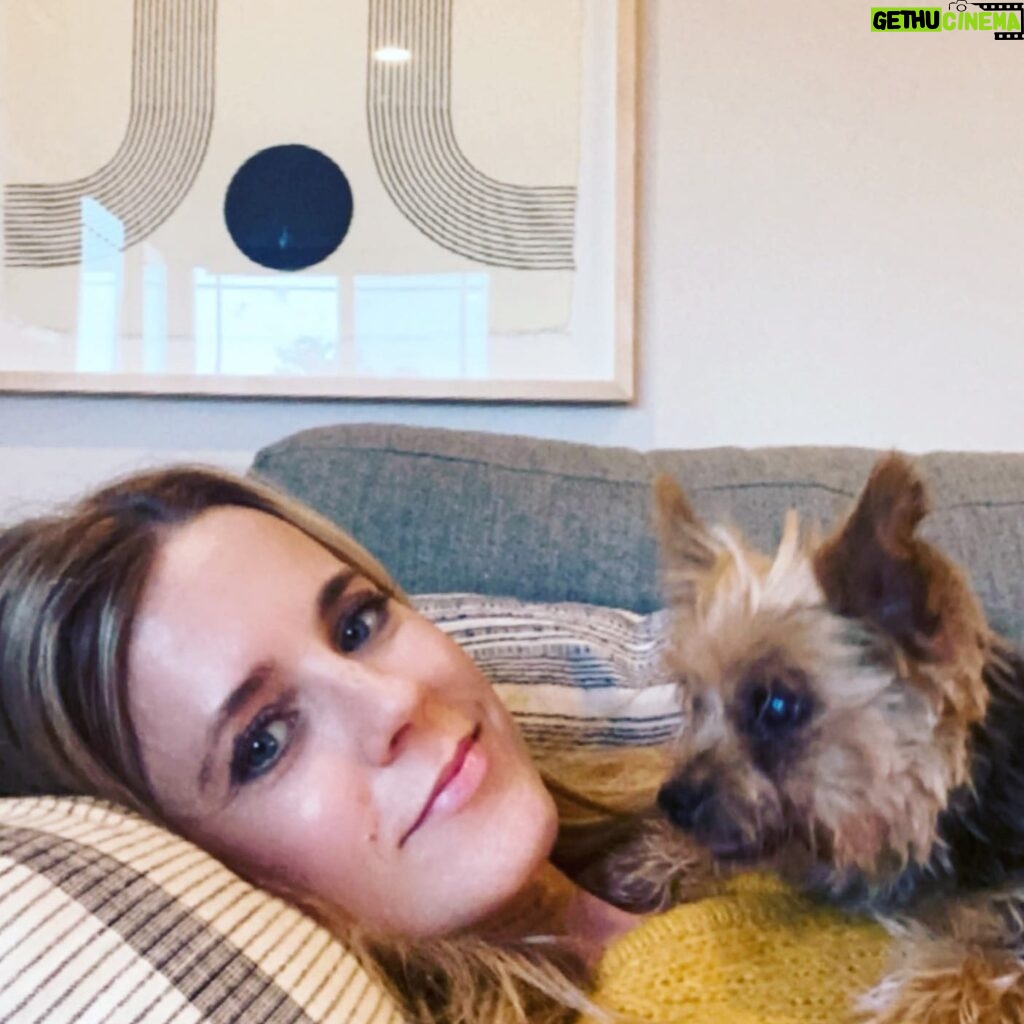 Allison Munn Instagram - Ugh. Dogs are the best. Happy Dog Day. 💘 #nationaldogday