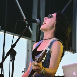 Allison Scagliotti Instagram - I must be mad. Screlting @st_vincent at @fairwellfest with @grittyinpinklife. 📸: @jaderbutts