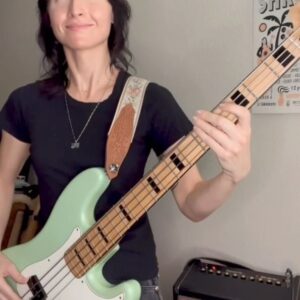 Allison Scagliotti Instagram - Name that song ⬇️ Back with another #SparkAmp bass cover from @wittyhandle! #positivegrid #bass #bassist #bassplayer #allisonscagliotti #6stringdaily #guitarstagram #guitar #guitarist #guitaramp #guitarplayer #guitarsarebetter #guitartone #knowyourtone #guitarsecret #devo #whipit #80s #guitarsofinstagram #gearporn #guitarworld #viral