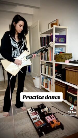 Allison Scagliotti Instagram - My faves @st_vincent and @bullythemusic are releasing new music tomorrow, which got your #pedalgirl real motivated. I’m not saying I can pick a favorite guitar, but I’m reasonably in love with my @music_man. What motivates you to practice? #guitarplayer