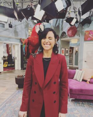 Allison Scagliotti Instagram - I live under a rock and also don’t own a TV so let me now share that I got to jump into an episode of @thatgirllaylay playing your favorite nightmare, a local news anchor. Salad days in my favorite place, a sitcom set. #kidsandanimals