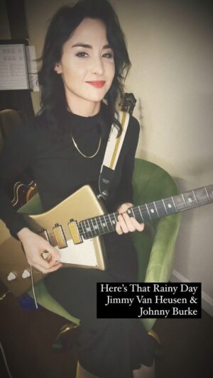Allison Scagliotti Instagram - It’s raining in Los Angeles and I’m posting this to let @theguitarplayer know I haven’t forgotten to practice. #ernieballartist #jazz