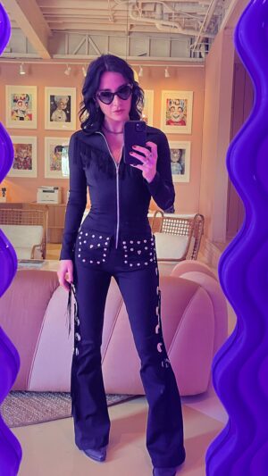 Allison Scagliotti Instagram - Another recent rock adventure. Mega babe @thejennievee invited me to wear her clothes at @hbarcofficial. Stay tuned for more from the cowgirl goth twins. Maybe hit that ticket link in bio. 

Tunes by @officialslimjimphantom and @drewfromtv 
Video by @twink6