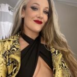 Allysin Kay Instagram - Hiiii this is a weird angle but enjoy this unfiltered & unedited pic. Zoom in and look at my clogged pores, idgaf. ANYWHO, I just wanted to let you know that I’m having a Buy 1 Get 1 FREE sale on AllysinKay.com, as I do every year for all my Patreon members!!! Your subscription can easily pay for itself this month 😍 Plus you get a bunch of other perks depending on what level you sign up for. I have over SIX YEARS of photoshoots, vlogs, Q&A’s, & much more on my Patreon! I also offer personalized video messages (similar to Cameo) and you can dedicate them to whoever you want! In addition, all of my December patrons (& @marti.belle’s!) receive a holiday card from us! Physical or digital, depending on your preference. That includes international patrons! This is definitely the best month to join my Patreon. Check it out at the link in my profile, and thank you for your support! 🖤