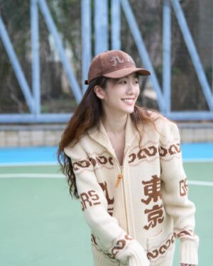 Alma Kwok Instagram - @growthringsupply
 🏀🐉

我發現上次story講赤木爾君，大家都以為係講晴子
我想講我係講緊剛憲🤪

我有好多為咗打波而失去表情管理嘅相想出

#togetherwewillriseagain