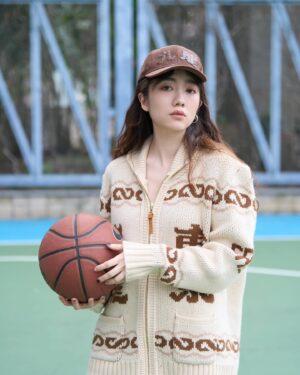 Alma Kwok Instagram - @growthringsupply
 🏀🐉

我發現上次story講赤木爾君，大家都以為係講晴子
我想講我係講緊剛憲🤪

我有好多為咗打波而失去表情管理嘅相想出

#togetherwewillriseagain