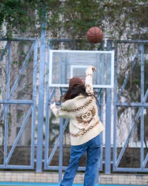 Alma Kwok Instagram - @growthringsupply
 🏀🐉

我發現上次story講赤木爾君，大家都以為係講晴子
我想講我係講緊剛憲🤪

我有好多為咗打波而失去表情管理嘅相想出

#togetherwewillriseagain