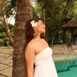 Alma Hussein Instagram - Flower girl> Stayed at this beautiful location- @boho_banyan_alibaug Outfit- @shubhshreestudios ( beach vibe, outfit, flower, summer ) #explore#explorepage#exploremore