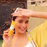 Alma Hussein Instagram - Let’s beat the heat and have gola together! 🌞🧊 It is melting hot outside and obviously protecting our skin should be our number one priority! I’m going in with the Pond’s Sun miracle Gel Sunscreen with Hyaluronic acid. It has SPF 50 PA and is super lightweight too! It not only protects my skin but also hydrates it! Get your hands on this one!! 🫶🏻✨ #Ad #PondsSkincare #PondsCollab #EffortlessSuncare #pondspartnership#explore#explorepage#exploremore