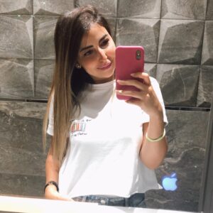 Alyaa Assaf Instagram - Mirrors make me go crazy 🤪