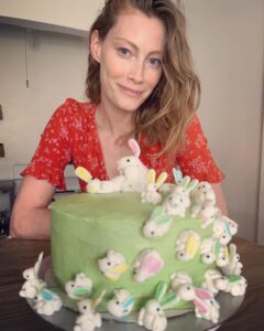 Alyssa Sutherland Instagram - Happy Easter! #NewLife