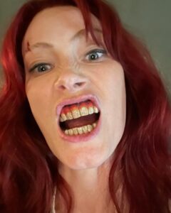 Alyssa Sutherland Instagram - Now playing in theatres (can’t believe I’m saying that) and one I’ll never forget. Go see #EvilDeadRise! And swipe for a fun stunt where I give Tom Cruise a run for his money. (But not really). www.evildeadrisemovie.com