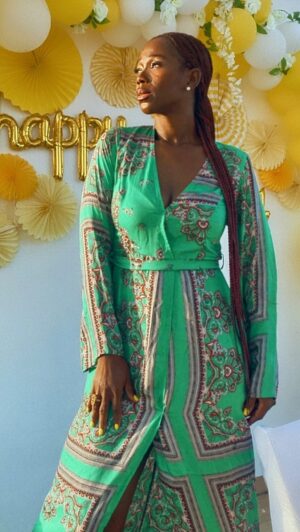 Ama K. Abebrese Instagram - I am so grateful and thankful to God for his mercies and blessings as I am blessed with another year to my life. 💃🏾🙏🏾😃
Thank you to my amazing friend @chante_asante for this decor set up and @timeless_events_ghana for the tables and chairs.