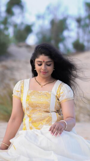 Amala Gireesan Instagram - ❤️❤️❤️

Costume by @zaaya_h 
📸 by @prabhuv_ 

#love #pattupavada #keralatreditional #actress #mazhavilmanorama #swayamvaram