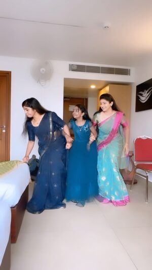 Amala Gireesan Instagram - This reels made me laugh so hard 😂
#Comedy #Fun #Swayamvaram
