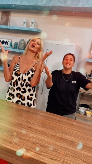 Amalia González Instagram - 💔HOY NO TENEMOS PROGRAMA ‼️ 😞😢 

Esperamos poder acompañarlos mañana para seguir la semana juntos 🙌🏼💛🧡💛🧡

💌Gracias por sus mensajes, los estamos leyendo a todos 

🗣️ Tenemos muchas novedades y primicias para contarles!!! 😱 Estén atentos a nuestras historias 📲