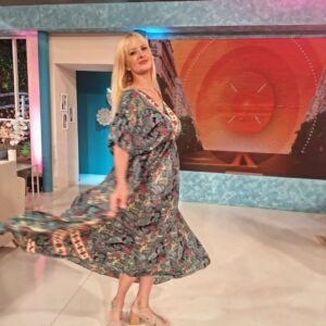 Amalia González Instagram - Mamma Mía lo que es este vestido!!! 💥

@lolaindianconcept para @empezareldiaoki 

@ciudad_magazine

Ph @lautyescanciano