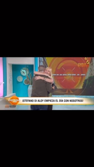 Amalia González Instagram - @totodialoy Visitó a su Mamá y dijo lo siguiente “Me emociona mucho que estes acá, estoy muy feliz de que estés conduciendo tu programa. Es un sueño para mi, sobretodo verte acá” 🧡👩‍👧