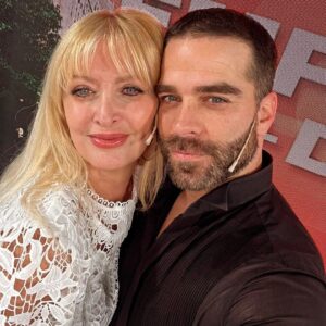 Amalia González Instagram - Una gran figura internacional, protagonista de "Quién mató a Sara"? (Netflix), ahora presentando "Pacto de sangre" (Vix).

Carismático por donde se lo mire...@alenones
Gracias por visitarnos, Alejandro!

@empezareldiaoki
Ciudad Magazine

Mi look @lolaindianconcept

@gossipeame @facuventura7 @lucas.titii