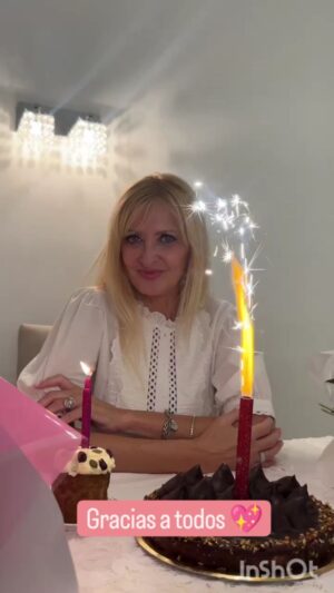Amalia González Instagram - Gracias a todos por sus saludos por mi cumpleaños 🎂... gracias por tanto afecto!

Agradezco a Dios por la familia maravillosa que me ha dado 🙏🏼
Le doy gracias también por haberme regalado el don de la vida🙏🏼

Y a seguir día a día encontrando lo mejor de cada momento 💝

Buen fin de semana para todos y hasta el lunes!!!