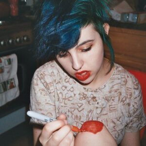 Amalia Soto Instagram - I wrote about my 2010 as told through Tumblr posts for the blog 🌀👩‍💻

This (and my more personal posts) are subscriber-only🔒 if you’re interested in this type of stuff consider subscribing for $5 a month 💚 or just enjoy the pictures I’m posting here :)

link in bio // mollysoda.substack.com