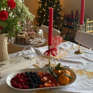 Amalia Yoo Instagram - Cookies and red ribbon🎁