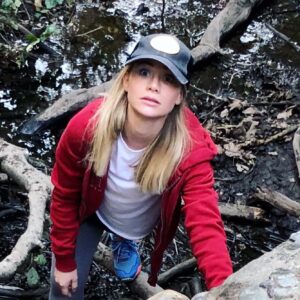 Amanda Leighton Instagram - Was totally killin it and lovin all that nature 🌿 ... but towards the end I really just wanted a nap and some nachos lol 😂