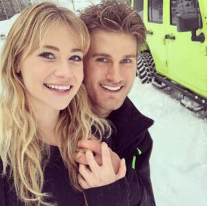 Amanda Leighton Instagram - Happy Valentines Day babe! It’s almost been a year since God put you in my life ... not only did he bless me with an amazing boyfriend but also my best friend! 😘❤️💋🥰