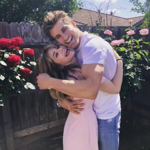 Amanda Leighton Instagram - Happy Easter 🤪❤️🙏🏻🐰