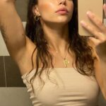 Amanda Campana Instagram - A volte penso che la mia malinconia sia, in realtà, solo bisogno di abbronzarmi (pt.1)