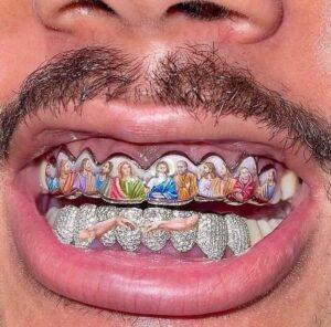 Amanda Keller Instagram - I hate it when the Last Supper gets stuck in my teeth.
