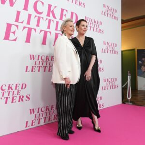 Amanda Keller Instagram - Sorry @brendanjonesyjones but @amandarosekeller has found a new best friend in Oscar winning actress, Olivia Colman 🤷‍♀️❤️

Two icons! ✨

#oliviacolman #amandakeller #wickedlittleletters #randwickritz