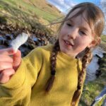 Amanda Owen Instagram – Budding naturalists, botanists, ecologists, ornithologists, hydrologists, geologists.
And farmers. 👩‍🌾 
🌱🌳☘️🪹🪺🦔🌾🌸🌼🦅🐦🐝🕷️🐞
#yorkshire #countryside #outdoors #nature #farm #learning