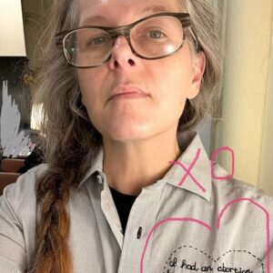 Amanda Palmer Instagram - It wasn’t me who chose the lyric, but “I’d like to do more than survive, I’d like to rub it in your face” for a quote to be embroidered on a shirt to raise funds for Abortion Access Front (@abortionfront) seems very logical. I am HONORED AF to be joining forces with @sarahkatesilverman, @jamieleecurtis, @margaret_cho, @stevienicks, @sandragbernhard, @nekocaseofficial, @busyphilipps and more to raise funds for this critical cause. All of us provided a quote, the quote was embroidered onto a vintage shirt, and all the shirts are up for auction. The auction closes May 16th so go FAST and bid. Your dollars will towards the endless battle to make sure people can access safe and legal abortion in our country. It’s getting more and more important every day. Dig deep and bid high. If you win this shirt and bring it to a show I promise I will personally also make it out to you and draw a dick on it if you want. Link to the auction in stories and in the @abortionfront feed. 

Thanks to @mwmccomiskey for taking the shots of me and to @lizzwinstead for putting this epic idea together. GO BID.