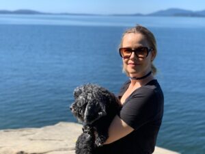 Amanda Schull Instagram - Happy #nationaldogday 
I encourage anyone who has space in their heart and home to invite a furry companion to brighten their life. Rupert has been by my side for 17  years and has made me immeasurably better for it. #nofilter #justdog