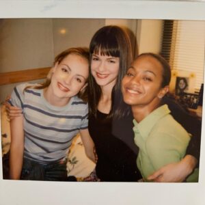 Amanda Schull Instagram - These two women set the bar impossibly high as far as costars go. @zoesaldana & @mssusanmaypratt: How lucky was I to spend the most wonderful summer “working” with you two 20 years ago. •
•
•
#TBT #centerstage