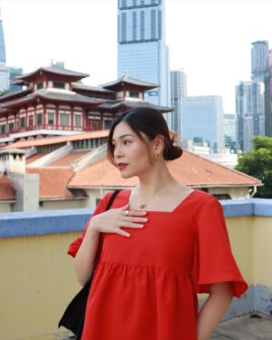 Amander Liew Instagram - It’s not CNY without a CNY #ootd 🧧🍊🍊
How’s everyone’s Chinese New Year so far?
…
Don’t you think my husband did such a great job taking these photos? Hehe
.
.
.
#lovebonitosg #lovebonito #cny2024 #cnyoutfits #valentinesday #valentinesdayoutfit #sgfashion #sgig #sgbeauty