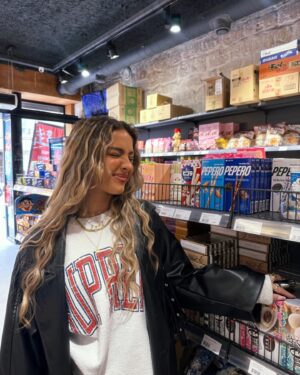 Amandine Valles Instagram - not parisian girls