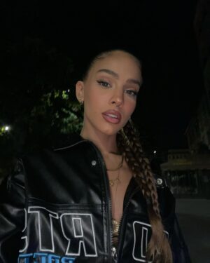 Amandine Valles Instagram - causing a bit of commotion